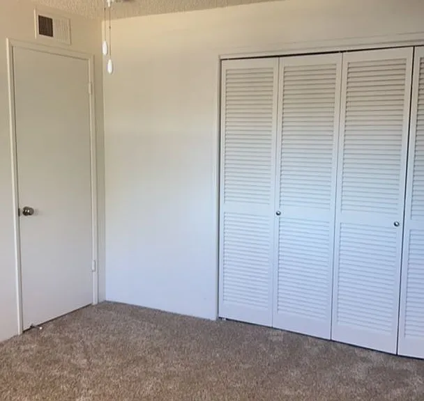 Lassen Villa Apartments — Photo 35