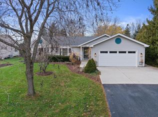 3714 Lynndale Dr, Franksville, WI 53126