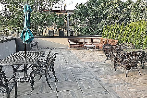 1st image of 203 9th St #1
