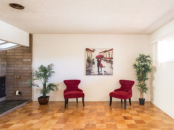 5th image of 2181 College View Dr