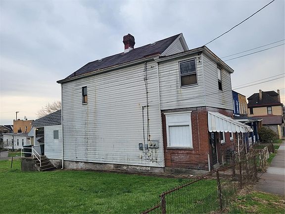 2nd image of 811 10th St