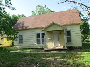 301 W Joe Davis St, El Dorado Springs, MO 64744
