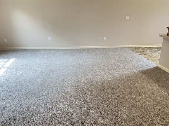4th image of 805 Johnston Cv