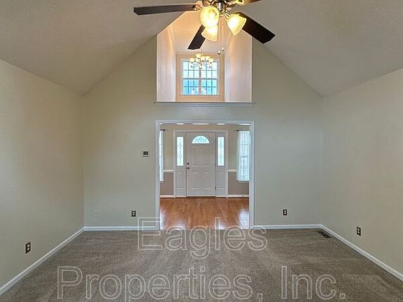 5th image of 105 Phillip Ct