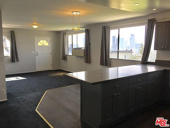 2nd image of 1019 Everett St APT C