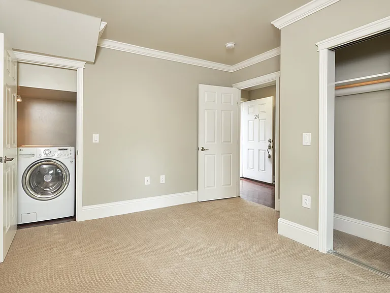 Ventana Villas 1 Bed, 1 Bath Bedroom/Laundry Ventana Villas 1 Bed, 1 Bath Bedroom/Laundry