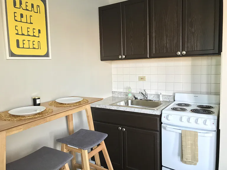 6606 W Windsor Ave #1G — Photo 5