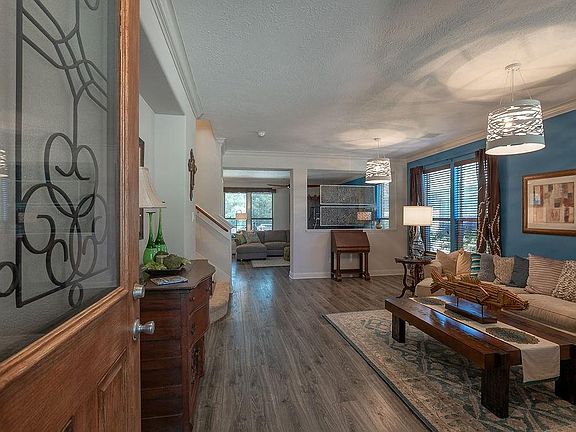 4th image of 2806 Mezzomonte Ln