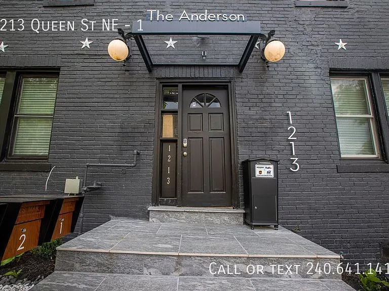 1213 Queen St NE #1 — Photo 4