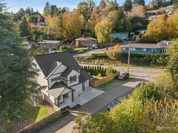 16614 Sylvester Road SW, Burien, WA 98166