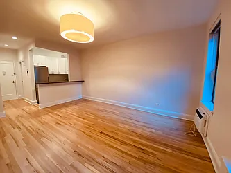 Rented by Metropolis Real Estate of Manhattan