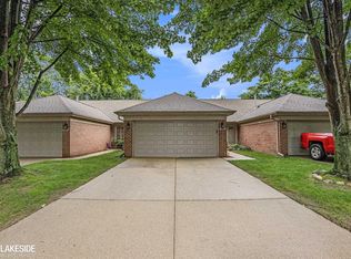 34147 Courtyard Dr, Chesterfield, MI 48047
