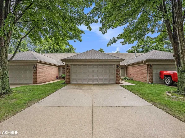 34147 Courtyard Dr, Chesterfield, MI 48047