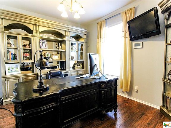 5th image of 1305 Daffodil Dr
