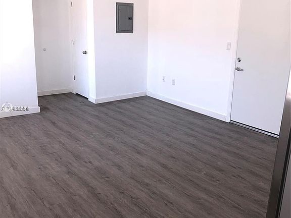 4th image of 420 NW 12th Ave Unit 201