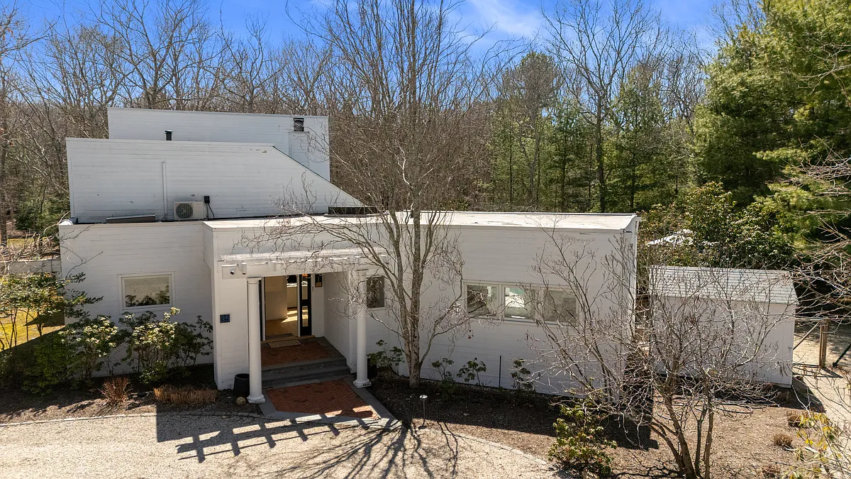 Building Photo - 35 Ely Brook Rd