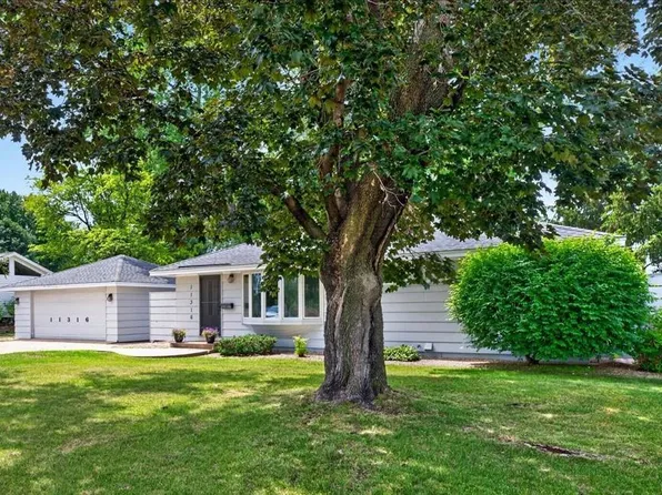 11316 France Ave S, Bloomington, MN 55431