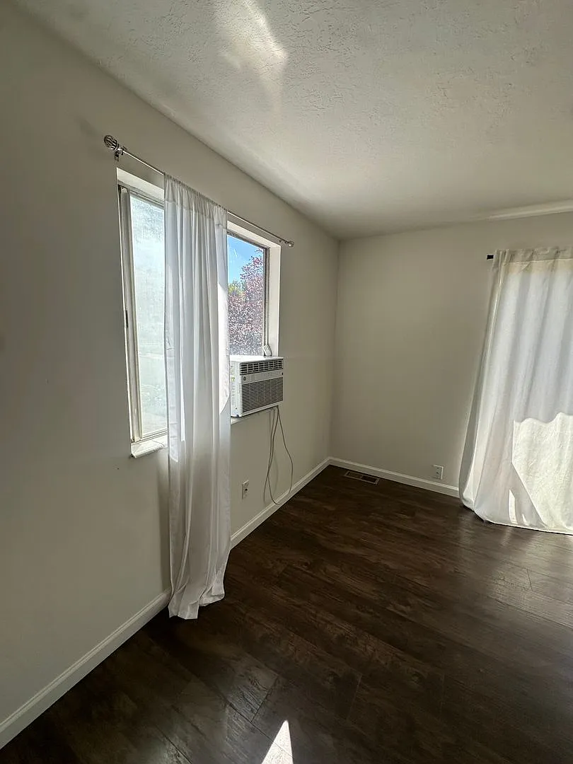MacKinnon Meadows Apartments — Photo 3