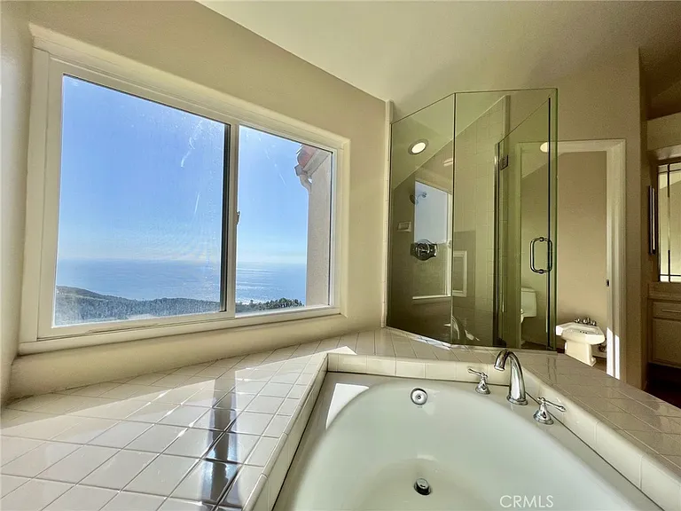 16 Saint Tropez — Photo 29