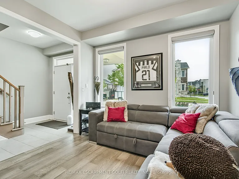 3339 Vardon Way — Photo 8