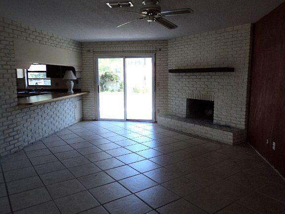 2nd image of 370 Sagewood Dr