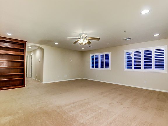 4th image of 8632 W Clara Ln