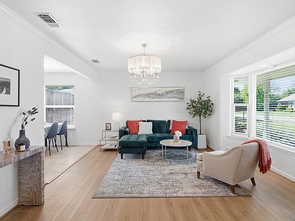 5th image of 2250 Peavy Cir
