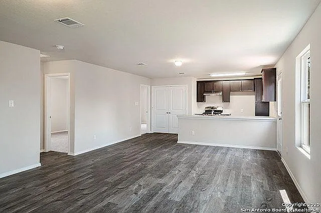 9220 Griffith Run — Photo 4