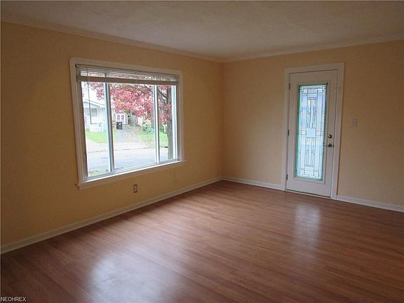 3rd image of 3257 W 126th St