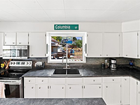 4th image of 2148 Dick Ave