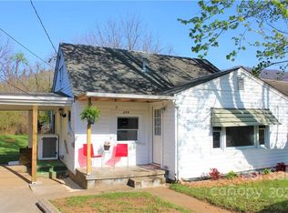 275 Westwood Cir, Waynesville, NC 28786