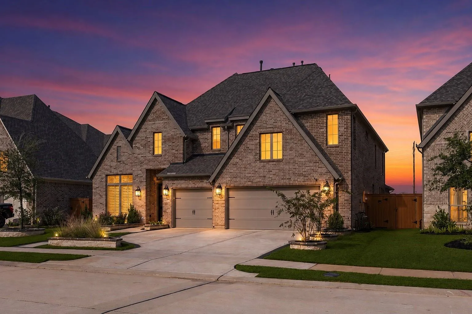 5 bed, 4.5 bath, 4058 sqft, $5,500 — Photo 1