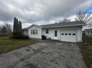 665 W Blue St, Sheldon, IL 60966