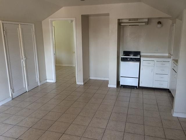 2nd image of 1947 N Wood Ln