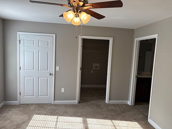 5th image of 412 Southern Cross Dr APT 2