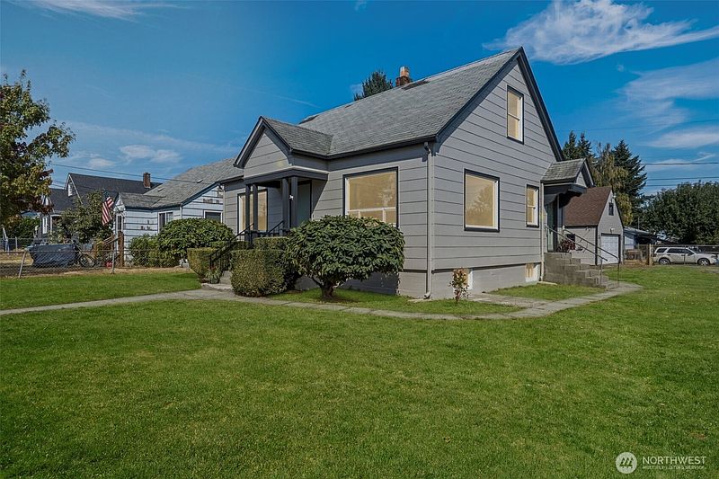 3rd image of 1709 S 35th Street