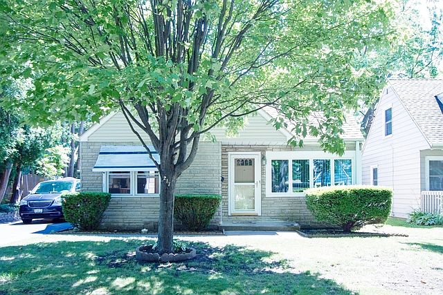 1st image of 217 N Bierman Ave