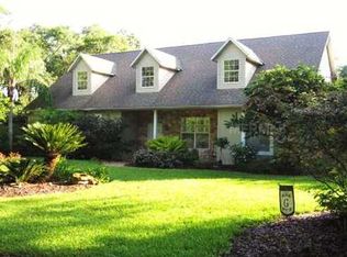 7550 Oak Brook Dr, Zephyrhills, FL 33540