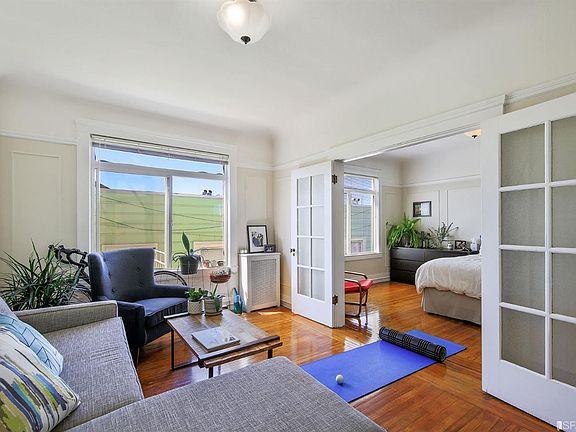 5th image of 200 Irving St