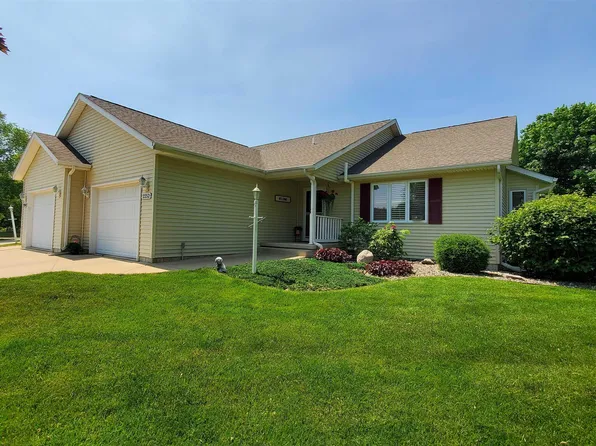 2252 Fairfield Blvd, Plymouth, IN 46563