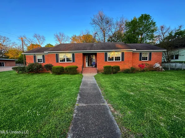 111 S Cassidy St, Sumner, MS 38957