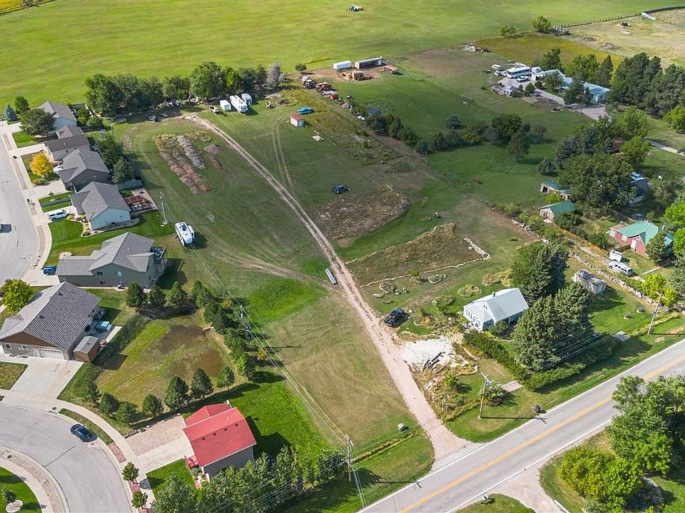 1st image of 235 Upper Valley Rd