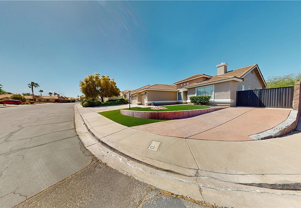 2nd image of 932 San Bruno Ave