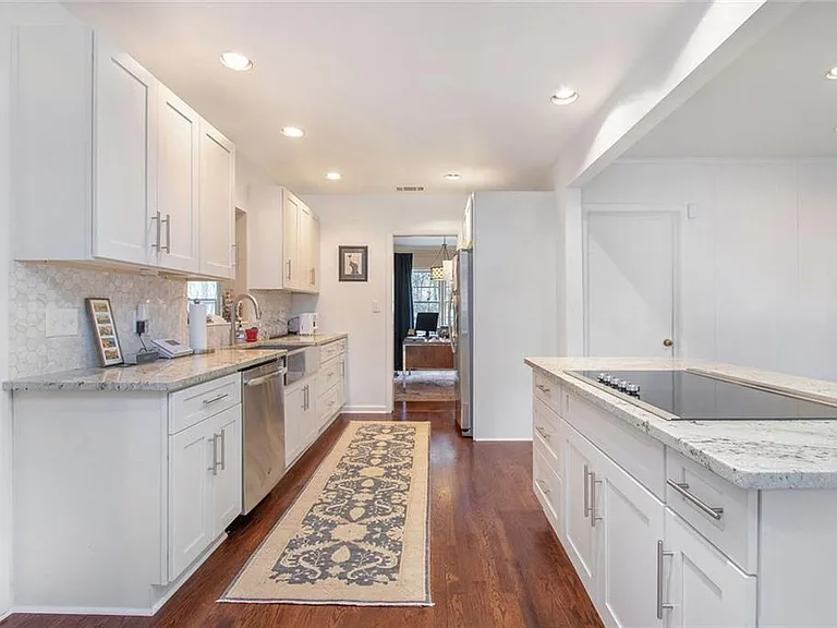 3873 Land O Lakes Dr NE — Photo 11