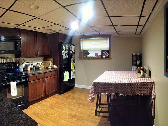 4th image of 562 James Ct