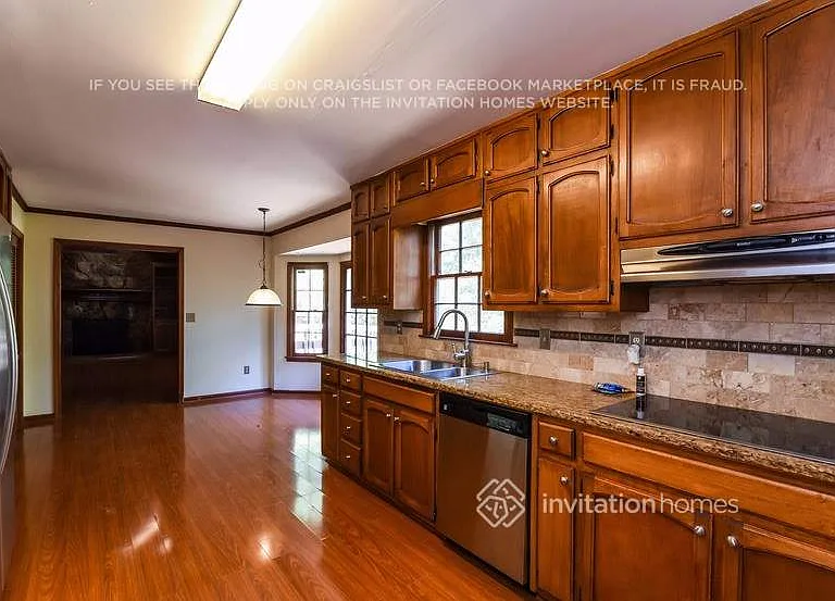 3610 Jasmine Cove Ln — Photo 6
