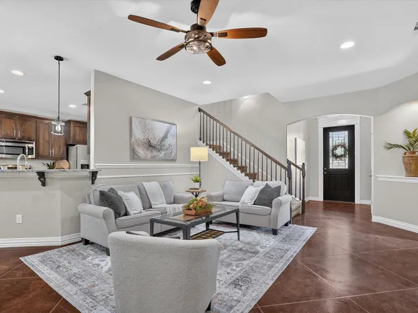 6403 Westover Dr, Granbury, TX 76049