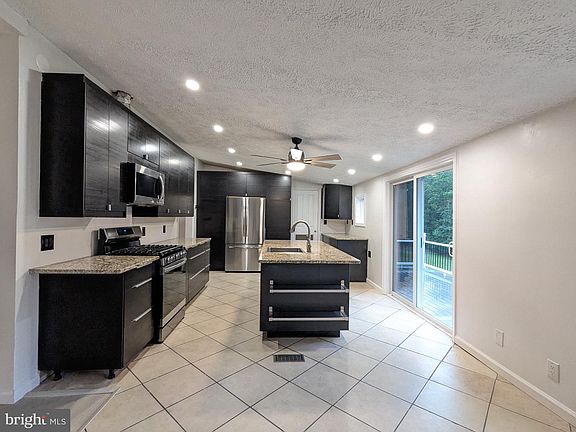 2nd image of 43705 Redmond Rd