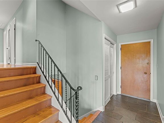 3rd image of 2635 Fairgreen Dr