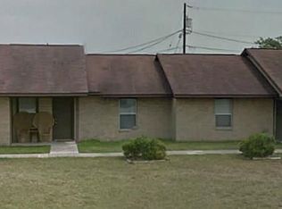 500 Freeman St, Mathis, TX 78368